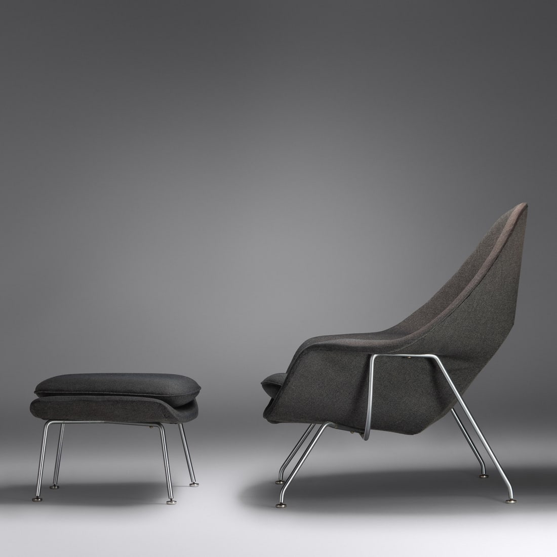 Eero Saarinen (1910-1961) 'Womb' Chair and Ottoman, c. 1960 Knoll Associates, USA (1 of 2)