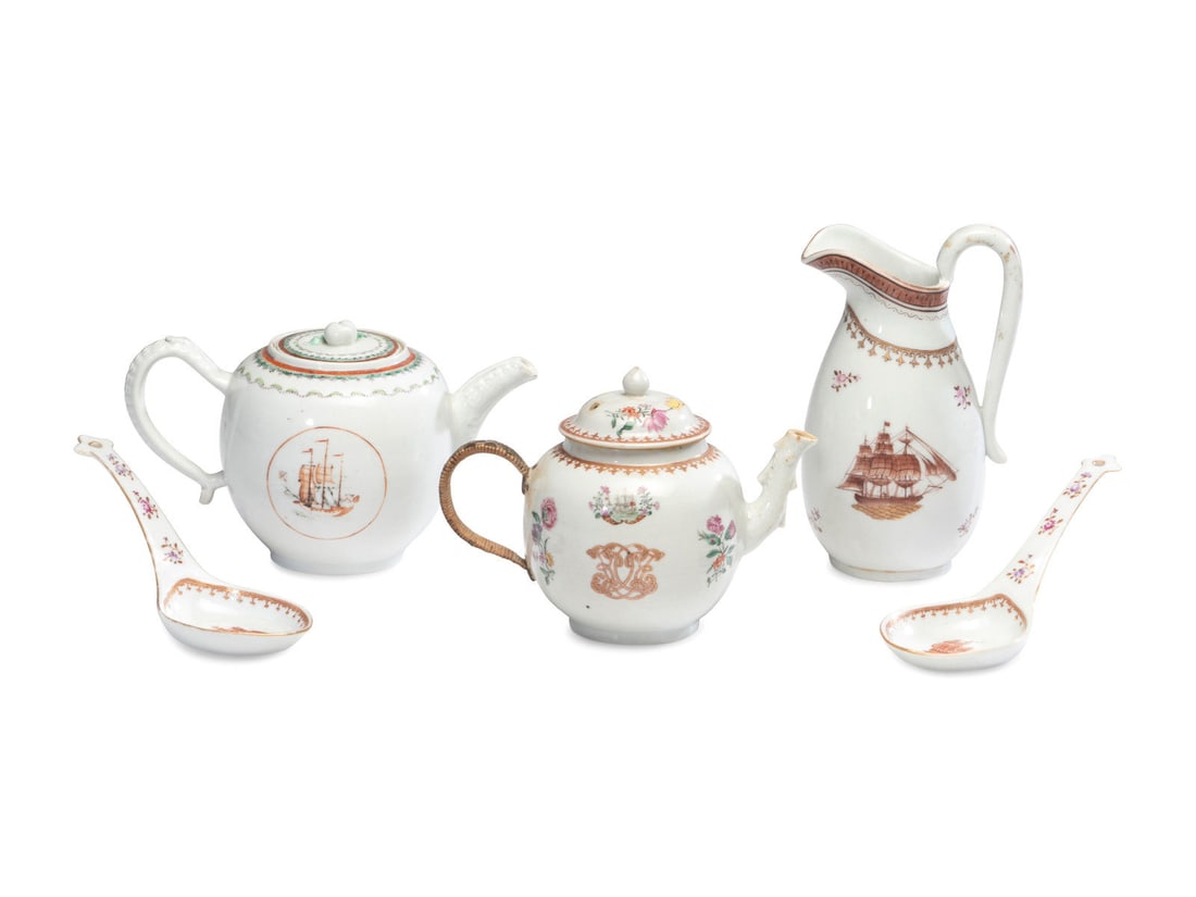 Five Chinese Export Porcelain Articles (1 of 7)