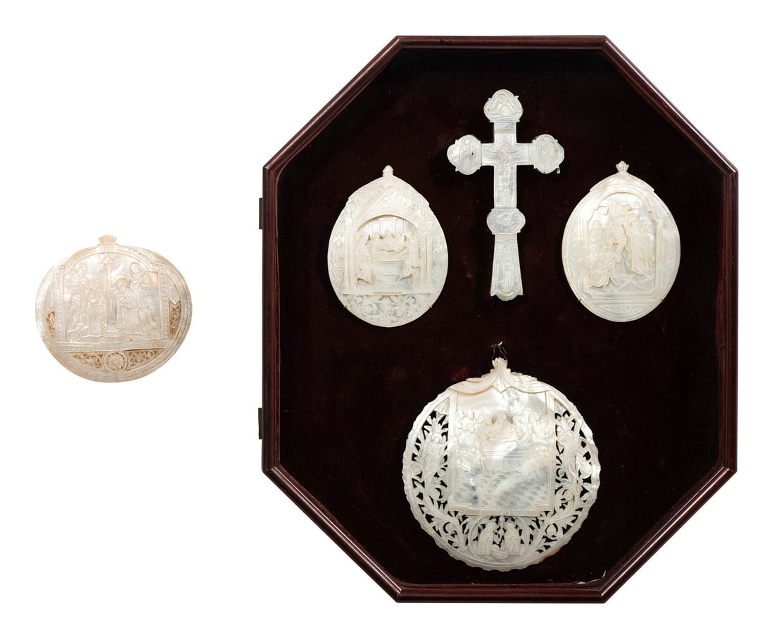 Five Continental Carved Shell Articles of Religious Interest (1 of 4)