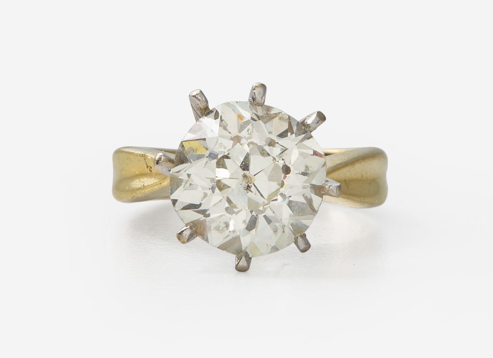 An 18K Yellow Gold and Diamond Ring 4.01 Carat Old Mine-Cut Diamond, GIA Certified (1 of 4)