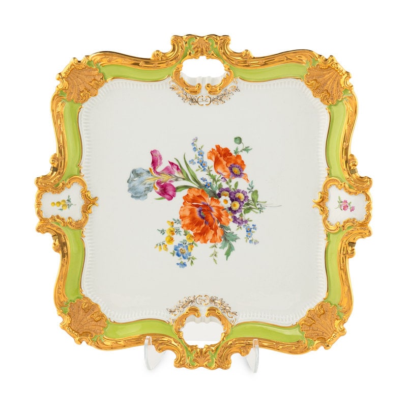 

A Meissen Porcelain Tray

 (1 of 5)