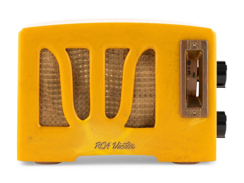 An RCA RC350 Radio (1 of 4)