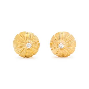 TIFFANY & CO., SCHLUMBERGER, YELLOW GOLD AND DIAMOND 'TAJ MAHAL' CUFFLINKS: TIFFANY & CO., SCHLUMBERGER, YELLOW GOLD AND DIAMOND 'TAJ MAHAL' CUFFLINKS Consisting of domed terminals containing four round brilliant cut diamonds. Mounted in 18 karat gold. 5/8 inch wide. Stamp: T