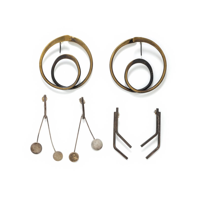 ART SMITH AND BETTY COOKE, MODERNIST, MIXED METAL EARRINGS (1 of 2)