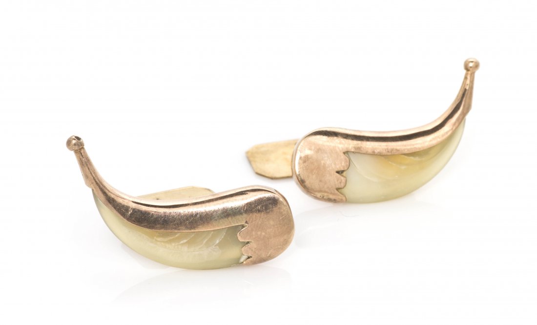 A Pair of Antique Yellow Gold and Tiger's Claw Cuf: A Pair of Antique Yellow Gold and Tiger's Claw Cufflinks, Stamp: (British hallmarks) 585. 4.10 dwts. Property from the Collection of Governor James Thompson, Chicago, Illinois
