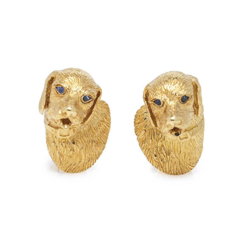 TIFFANY & CO., YELLOW GOLD AND SAPPHIRE DOG CUFFLINKS (1 of 2)