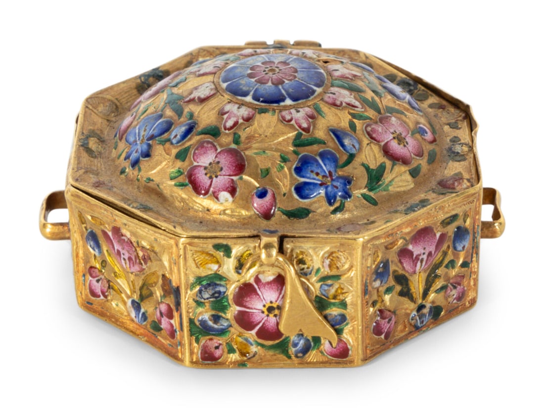A Continental Enamel and Gold Octagonal Box (1 of 6)