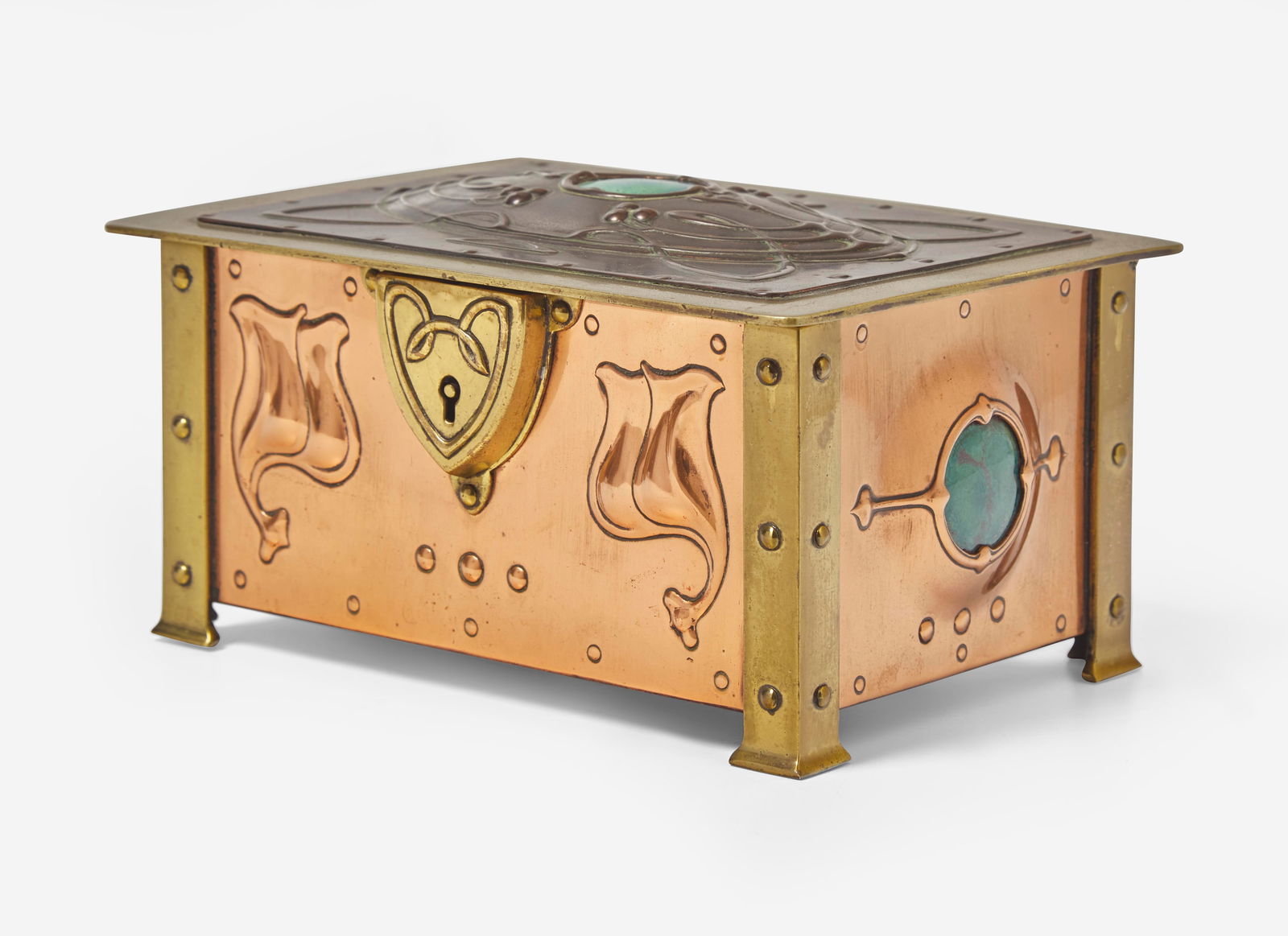 Attributed to A.E. Jones, Arts & Crafts Jewelry Casket with Ruskin Roundels: Attributed to A.E. Jones, Arts & Crafts Jewelry Casket with Ruskin Roundels United Kingdom, circa 1905 Patinated copper, copper, brass, ceramic, velvet With ceramic Ruskin roundels to both sides and t