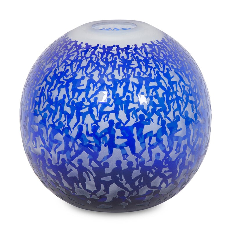 Duncan McClellan (American, b. 1955) Men a Morphus Vase: Duncan McClellan (American, b. 1955) Men a Morphus Vase carved glass etch signed Duncan McClellan Height 7 1/2 inches. Size Height 7 1/2 inches. Condi