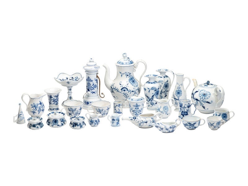 A Collection of Blue Onion Porcelain Articles (1 of 6)