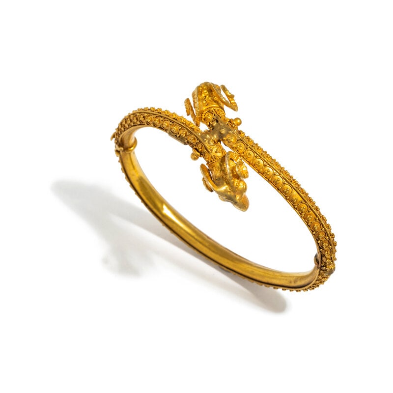 ANTIQUE, YELLOW GOLD RAM'S HEAD BANGLE BRACELET  (1 of 3)