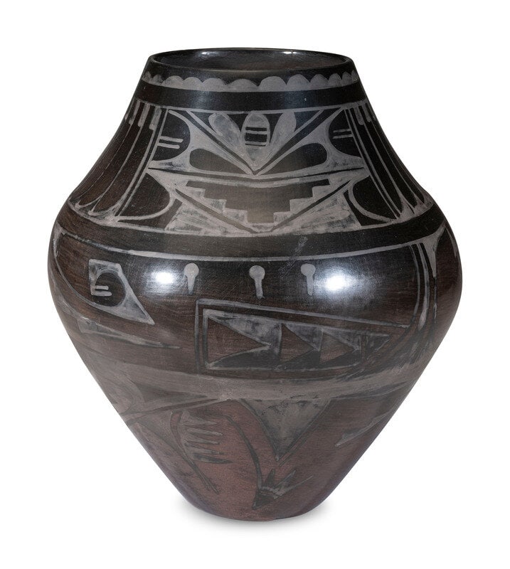 Carmelita Dunlap
(San Ildefonso, 1925-1999)
Blackware Pottery Jar (1 of 5)