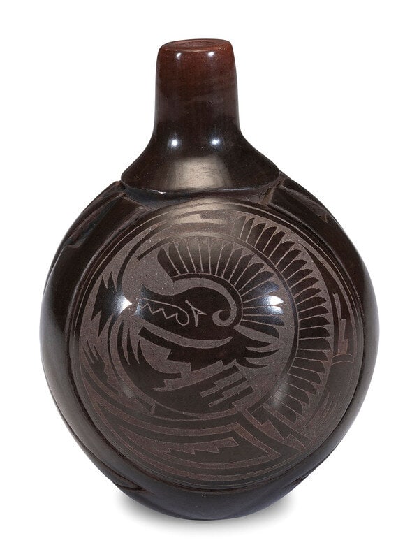 Grace Medicine Flower
(Santa Clara, b. 1938)
Sgraffito Blackware Jar (1 of 5)