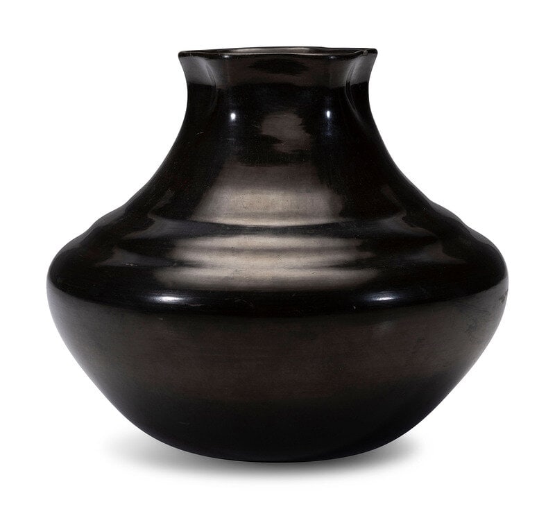 Alton Komalestewa
(Hopi-Tewa, b. 1959)
Blackware Pottery Jar (1 of 4)