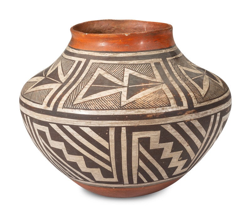 Acoma Pottery Jar (1 of 5)