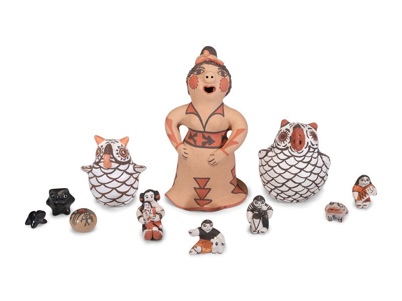 A Menagerie of Miniature Pueblo Pottery (1 of 6)