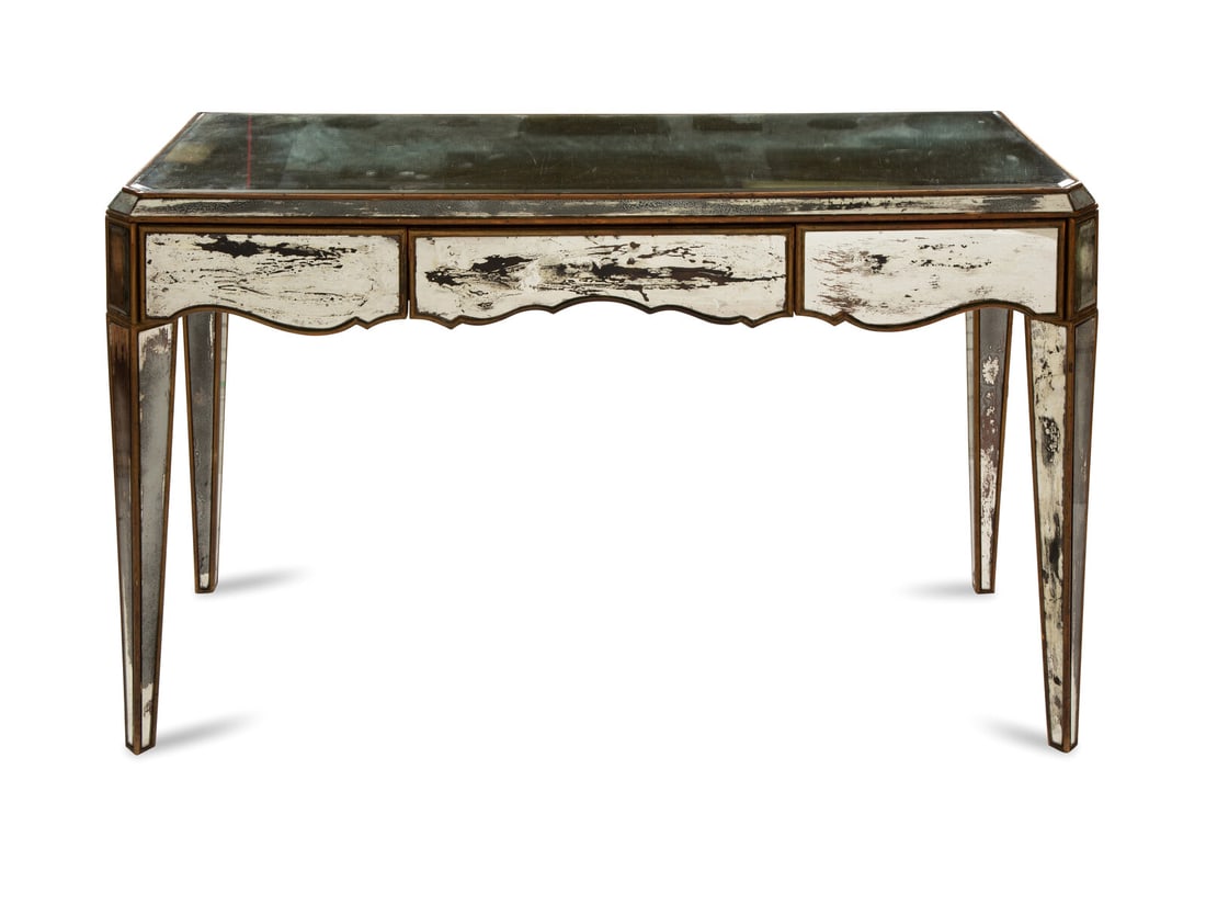 An Art Deco Mirror-Veneered Dressing Table (1 of 11)