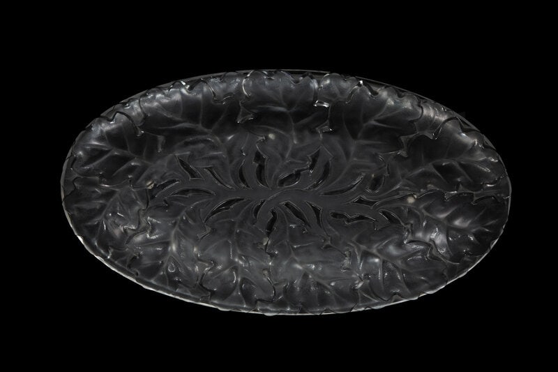 A Large Lalique Chene Oval Oak Leaf Platter (1 of 2)