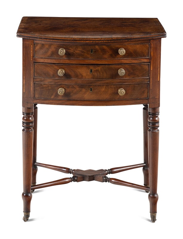 A George III Mahogany Drop Leaf Dressing Stand (1 of 3)