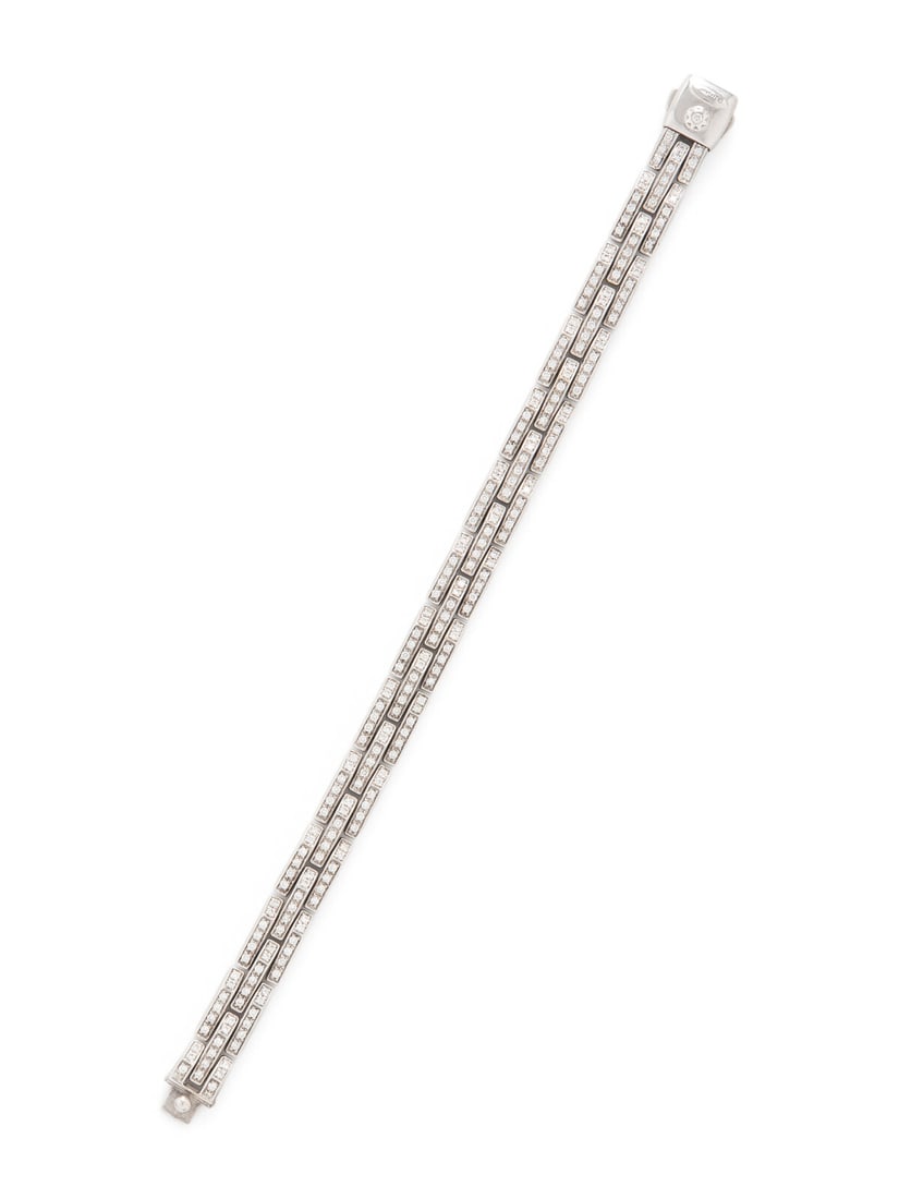 CHIMENTO, WHITE GOLD AND DIAMOND BRACELET: CHIMENTO, WHITE GOLD AND DIAMOND BRACELET Round brilliant cut diamonds weighing approximately 2.00-2.25 carats total. 18 karat white gold. 7 1/2 inches long. Stamp: CHIMENTO 750 (Italian hallmark). Gr