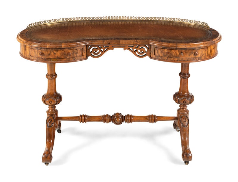 A William IV Walnut Kidney-Shaped Writing Desk (1 of 5)