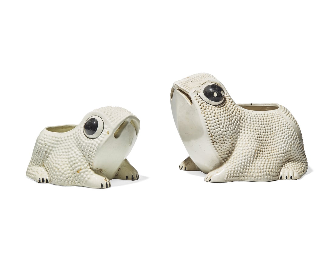 Two Italian ceramic frog-form planters, 20th / 21st century (1 of 3)