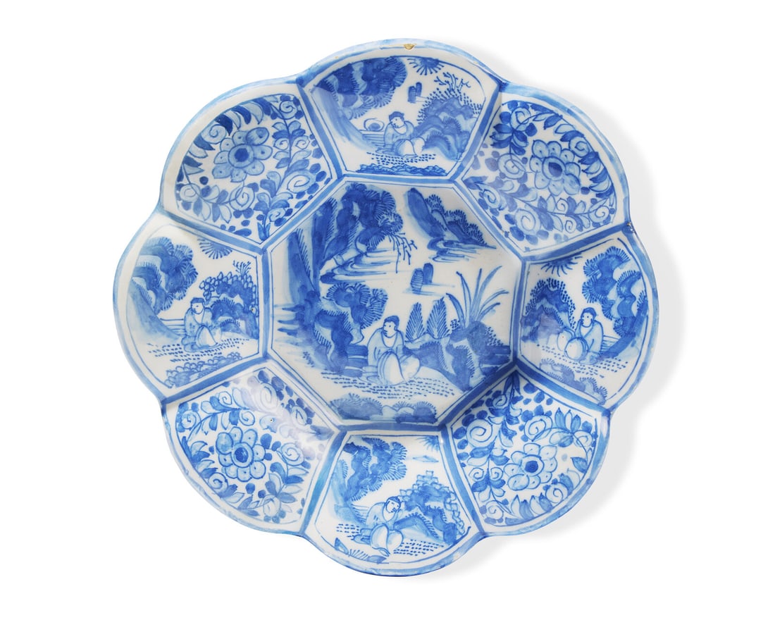 A Dutch Delft "Chinoiserie" lobed bowl, 18th century (1 of 3)