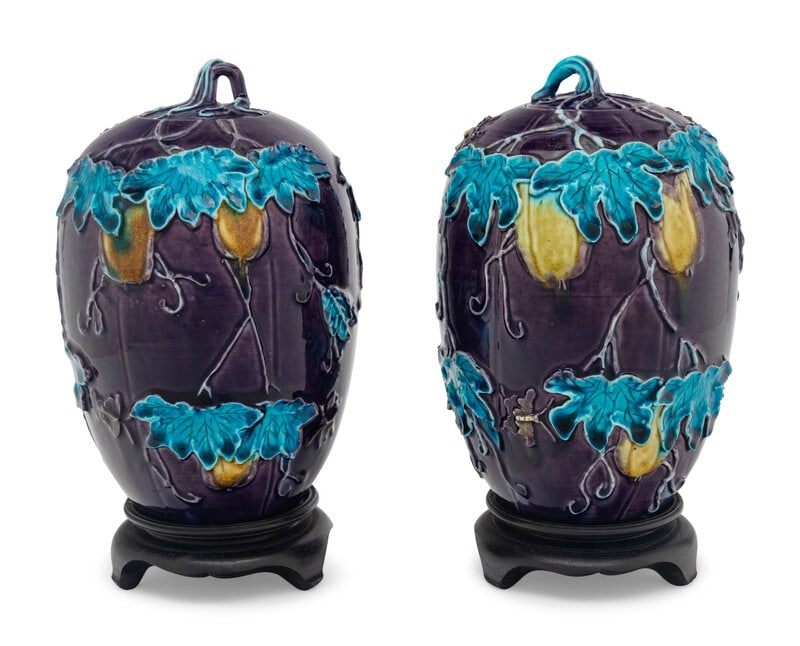 A Pair of Chinese Export Porcelain Jars (1 of 14)