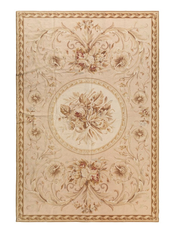 An Aubusson Style Wool Rug (1 of 14)