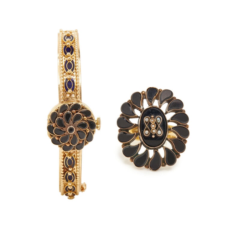 YELLOW GOLD AND ONYX WATCH AND RING (1 of 7)
