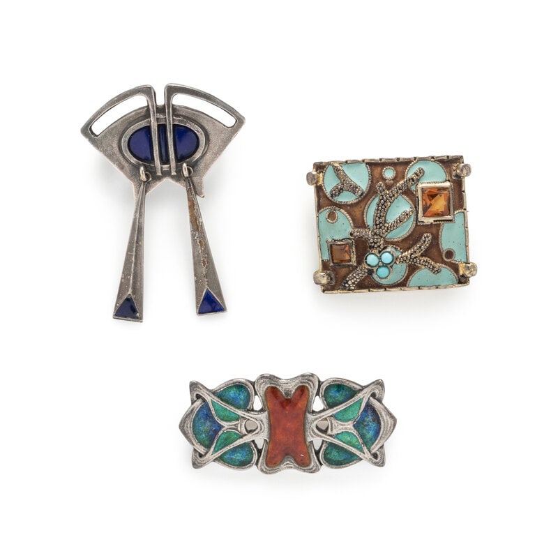 COLLECTION OF EARLY 20TH CENTURY  BROOCHES  (1 of 2)