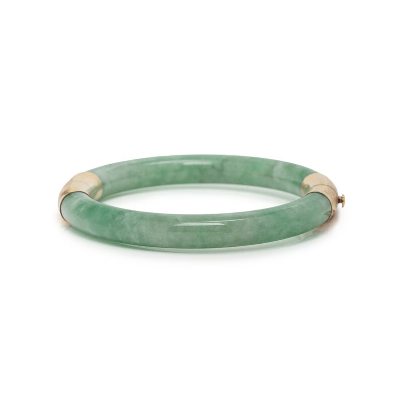 JADE BANGLE BRACELET (1 of 3)