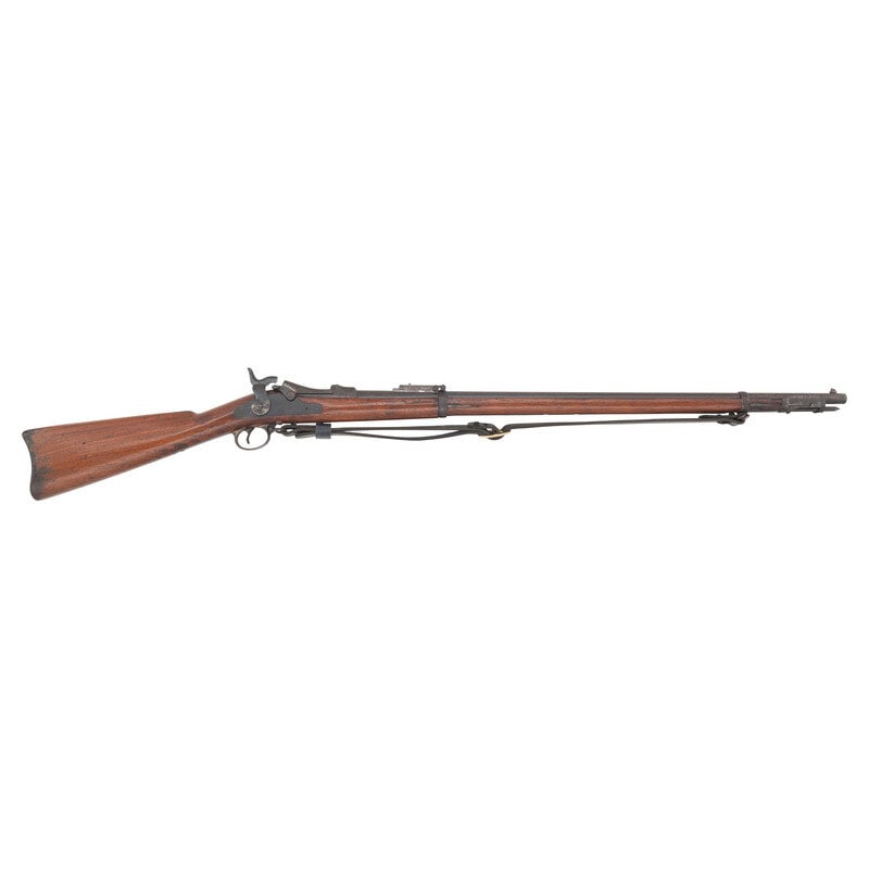 U.S. Springfield Model 1888 Trapdoor Rifle: U.S. Springfield Model 1888 Trapdoor Rifle Indian Wars .45-70. 32.25" barrel. SN: 516817. Blued and color casehardened finish, walnut stock. Single shot breechloading military rifle. Standard Springfi