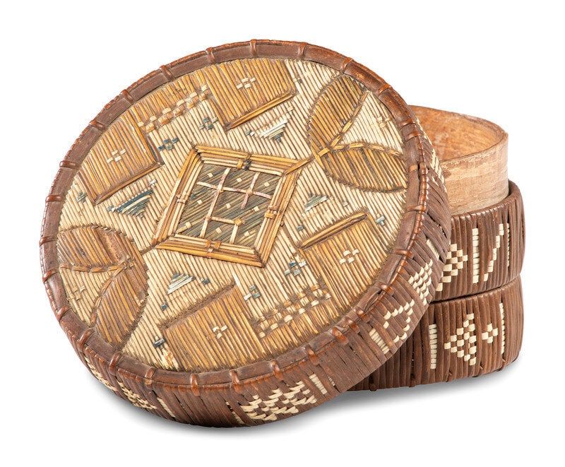 Mi'kmaq Quilled Birchbark Trinket Box (1 of 6)