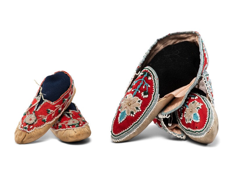 Northeastern Beaded Hide Moccasins (1 of 3)