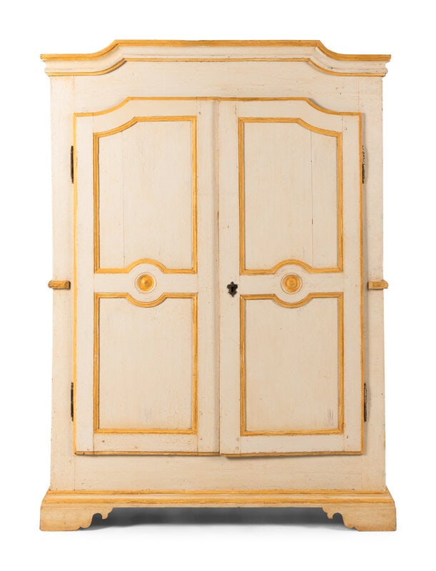A Continental Style White-Painted Armoire (1 of 13)