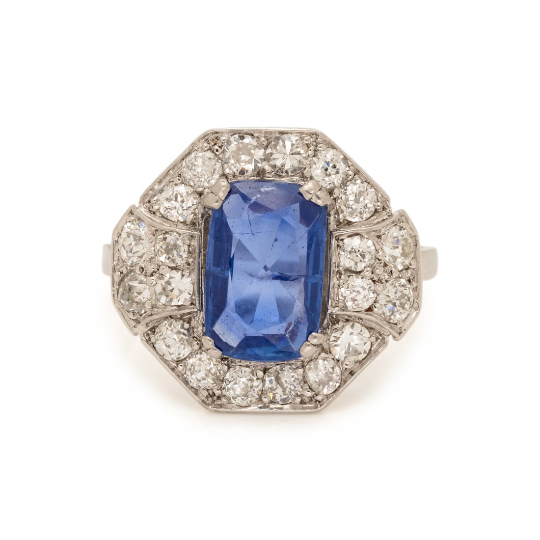 KASHMIR SAPPHIRE AND DIAMOND RING (1 of 4)