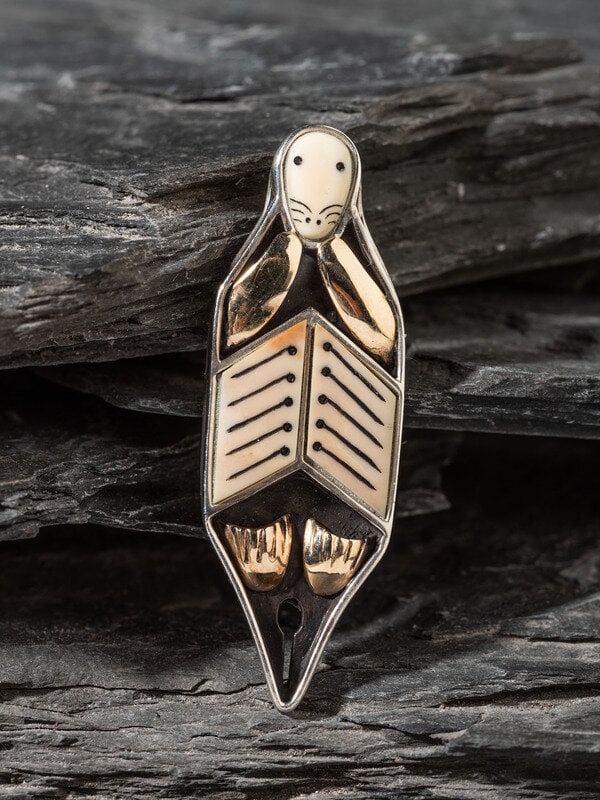 Denise Wallace
(Chugach-Sugpiaq, b. 1957)
Male Sea Otter, #44/200, 1995 (1 of 2)