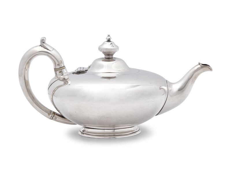 A Victorian Silver Teapot (1 of 3)
