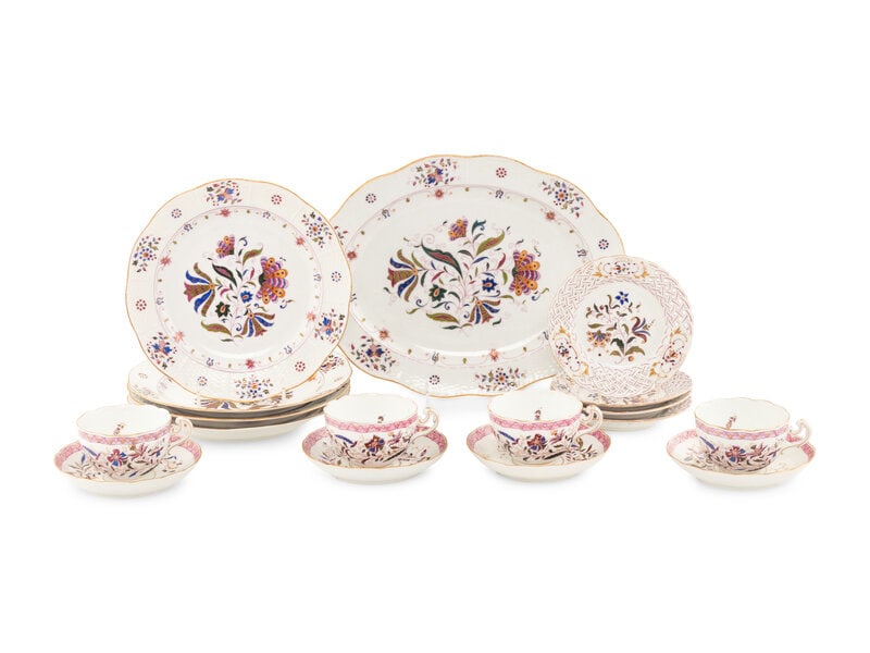 A Group of Herend Motif Hongrois Grand Porcelain Articles (1 of 4)