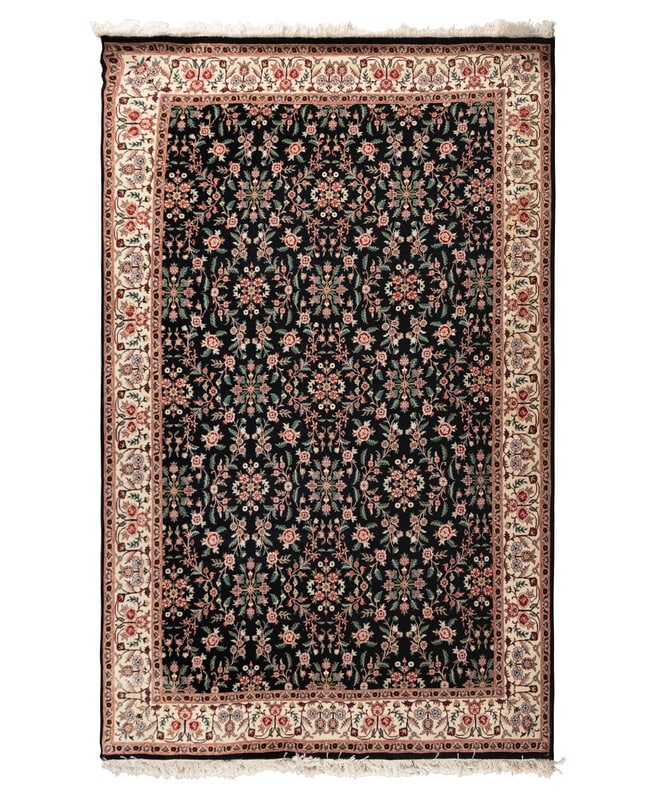 An Indo-Kashan Wool Rug  (1 of 4)