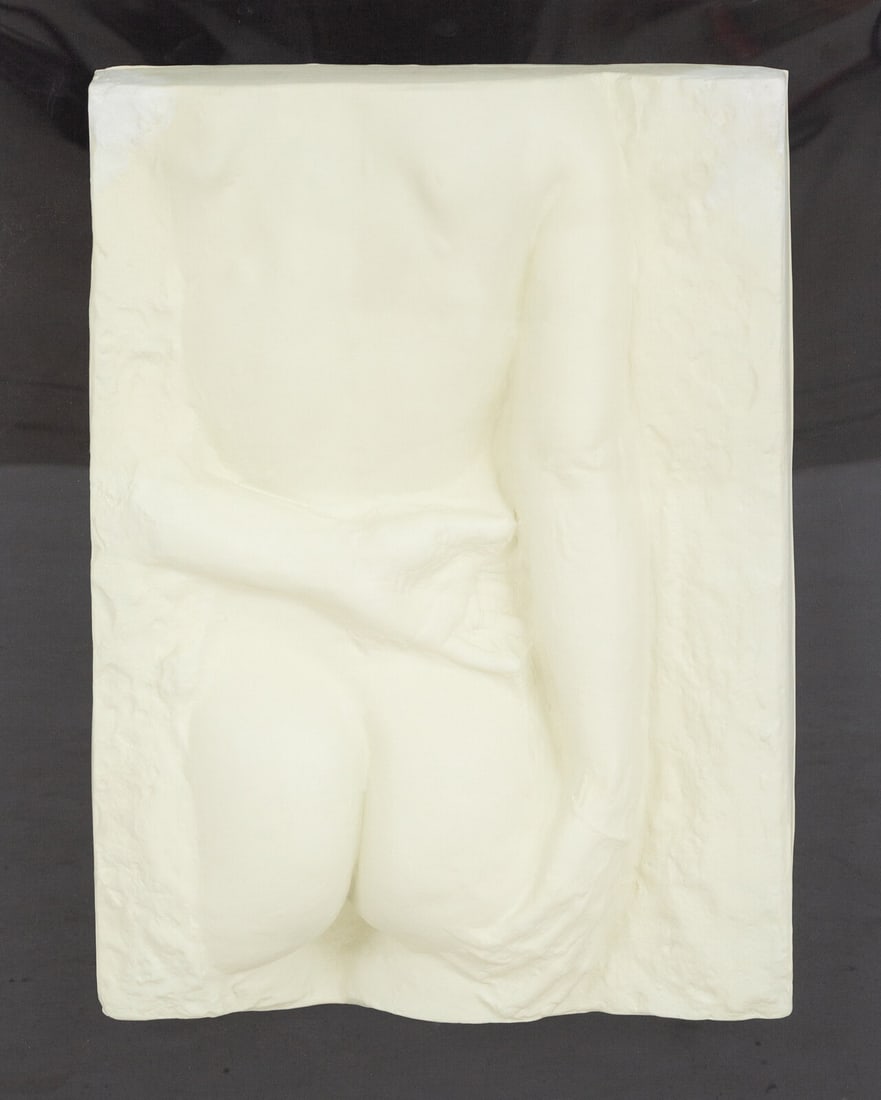 George Segal (American, 1924 - 2000) Gazing Woman, 1975: George Segal (American, 1924 - 2000) Gazing Woman, 1975 polyester resin signed, dated G. Segal 75 and inscribed 60/175 (on left side panel) 26 1/2 x 19 inches. This lot is located in Palm Beach.