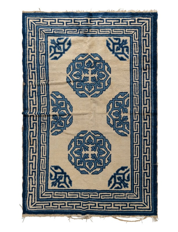 A Chinese Wool Rug (1 of 3)