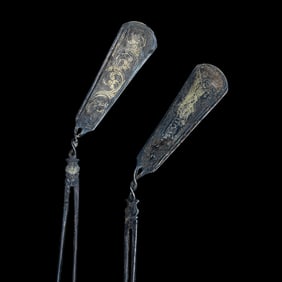 A Pair of Chinese Parcel Gilt Silver 'Bird and Foliate' Hairpins, Chai, Tang Dynasty  唐