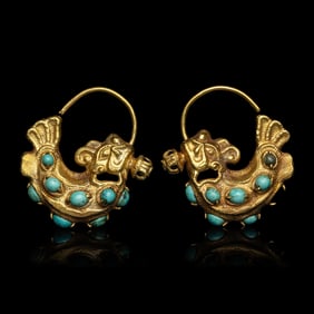 A Pair of Chinese Turquoise Inset Gold 'Capricorn' Earrings, Erhuan, Liao Dynasty 遼 金