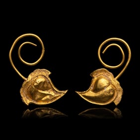 A Pair of Chinese Gold 'Peach' Earrings, Erhuan, Song Dynasty 宋 桃形金