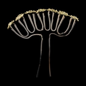 A Chinese Parcel Gilt Silver 'Peony' Hairpin, Chai, Song Dynasty 宋 金裹頭