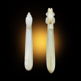 Two Chinese Jade Belt Hooks, Qing Dynasty 清 玉帶鉤兩件