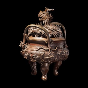 A Large Bronze 'Dragon' Tripod Censer and Cover, 19th Century 十九世紀