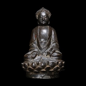 A Chinese Bronze Buddha, Ming Dynasty or Earlier 明或更早 銅坐